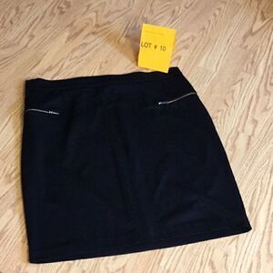 Black pencil shirt is size 2 x large SIMPLY EMMA
